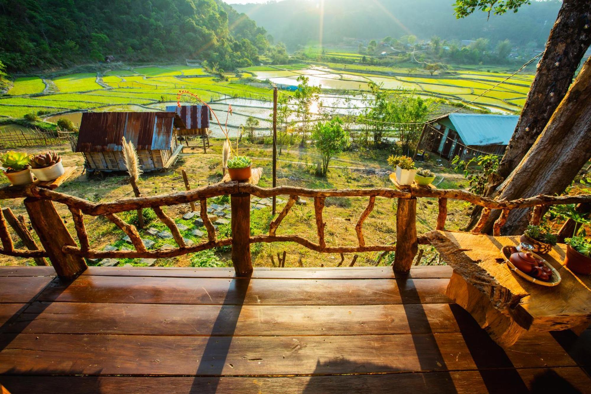Nha Trong Ban - Homestay Mang Den Kon Von Kla Esterno foto