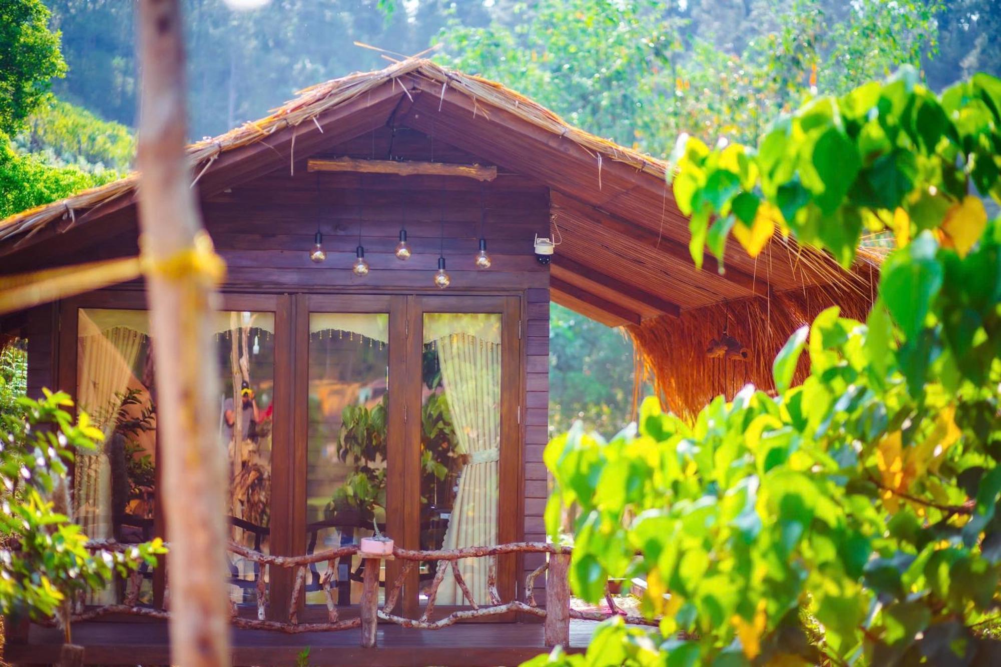 Nha Trong Ban - Homestay Mang Den Kon Von Kla Esterno foto